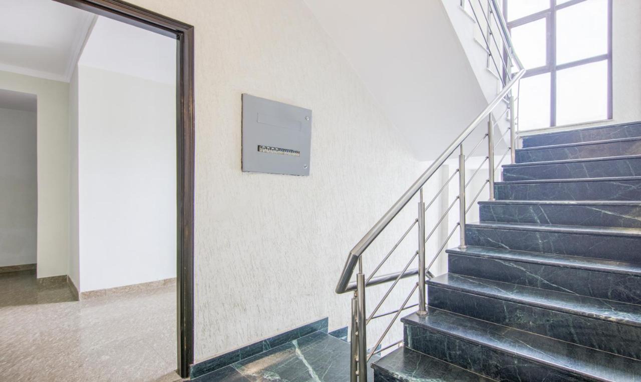 Treebo Swastika Premium Hotel Noida Bagian luar foto