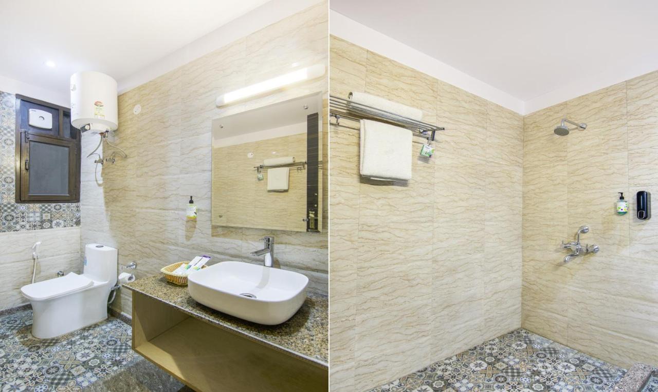 Treebo Swastika Premium Hotel Noida Bagian luar foto