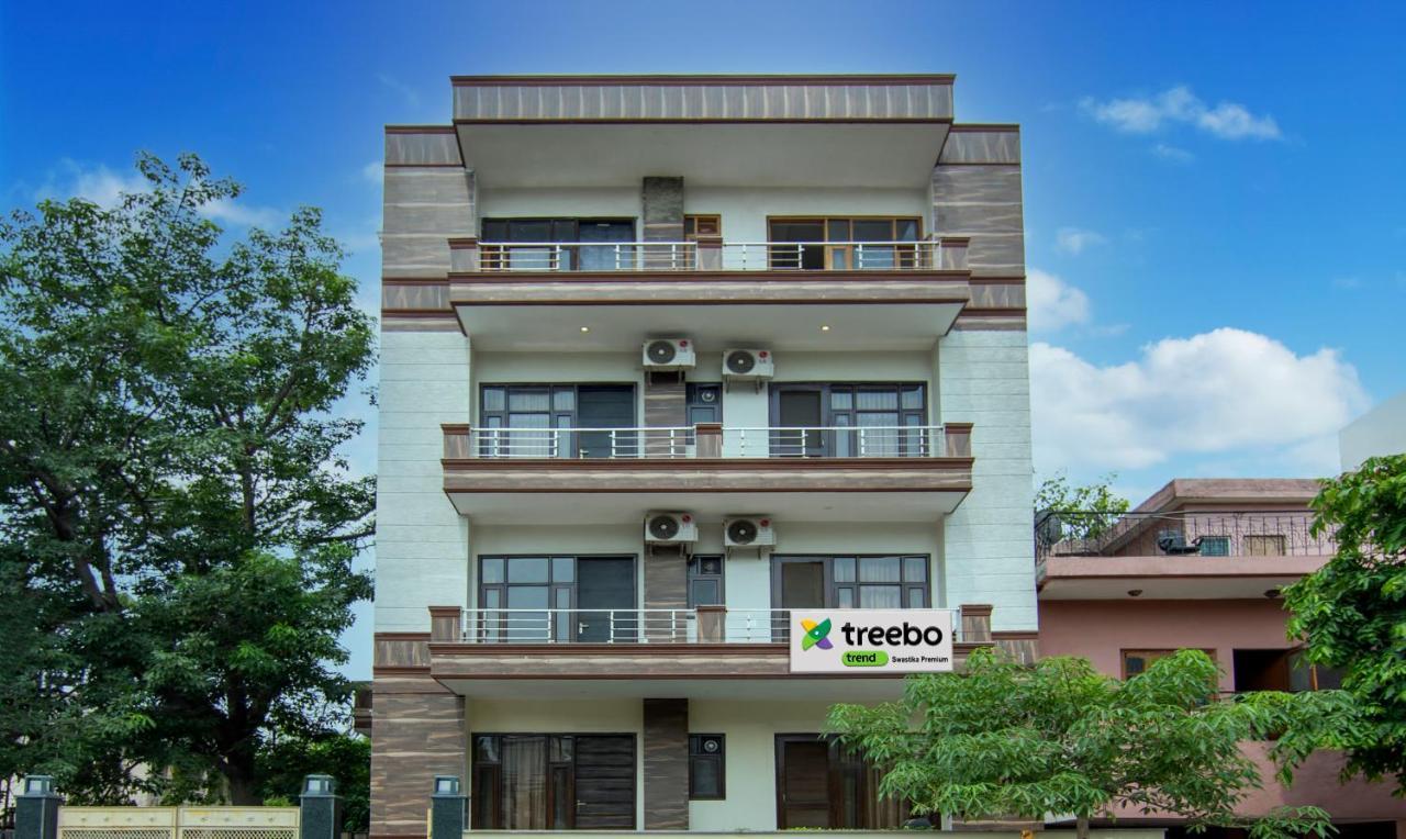 Treebo Swastika Premium Hotel Noida Bagian luar foto